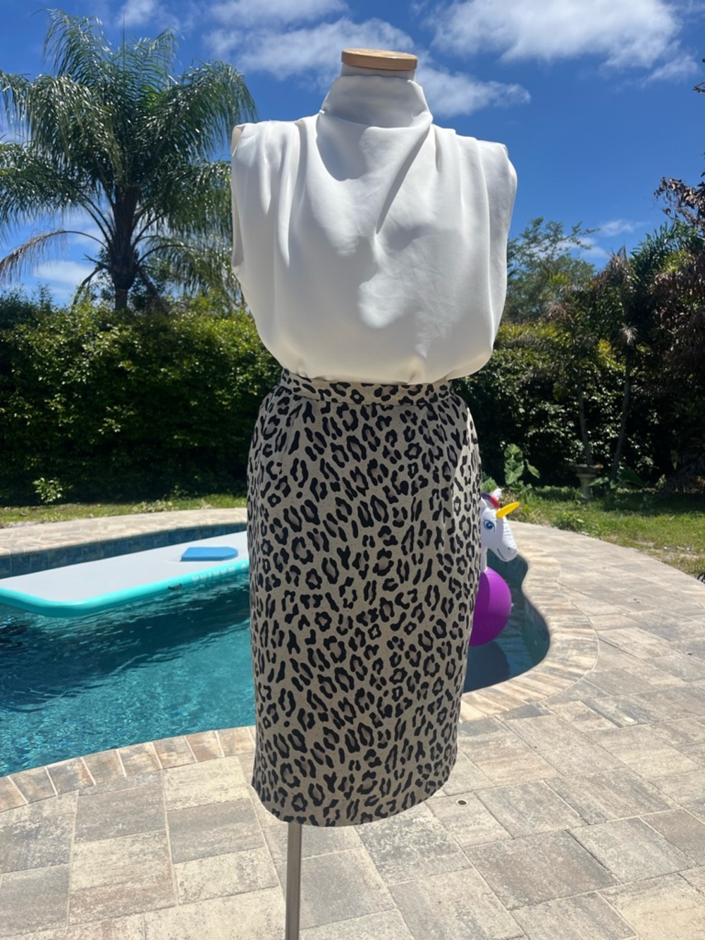 Anne French couture women’s leopard, pencil skirt
